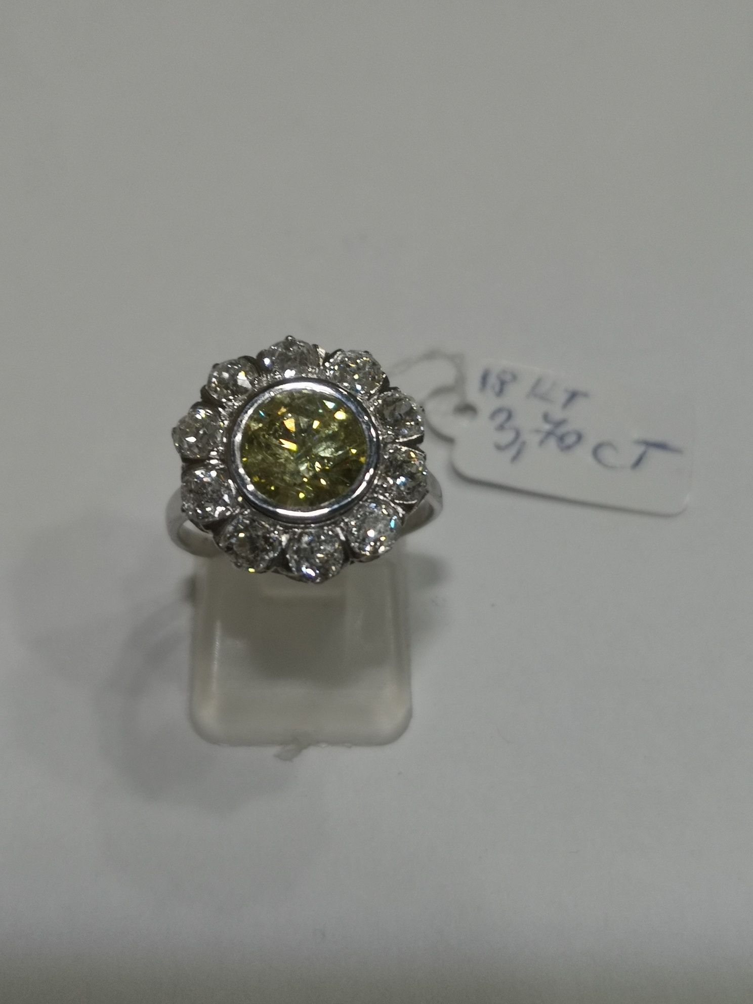 Vind inel din aur 18kt cu diamante 3,7ct