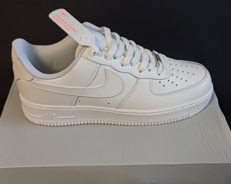 [43 н] Nike Air Force 1 бели С ПОДАРЪК