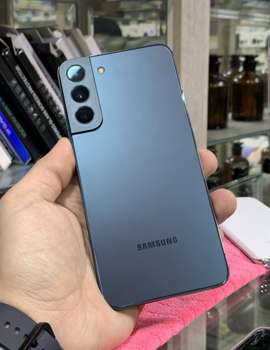 Samsung s22 256/8