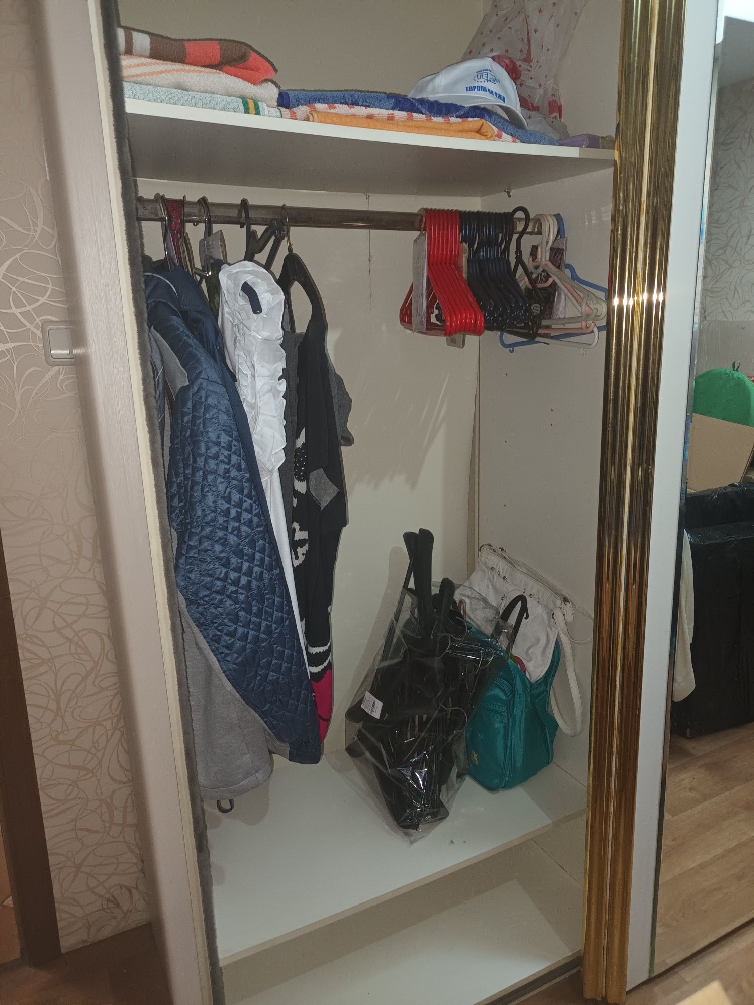 Гардероба е внос от Бавария