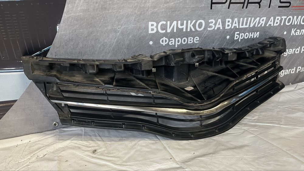 Предна решетка Toyota Yaris