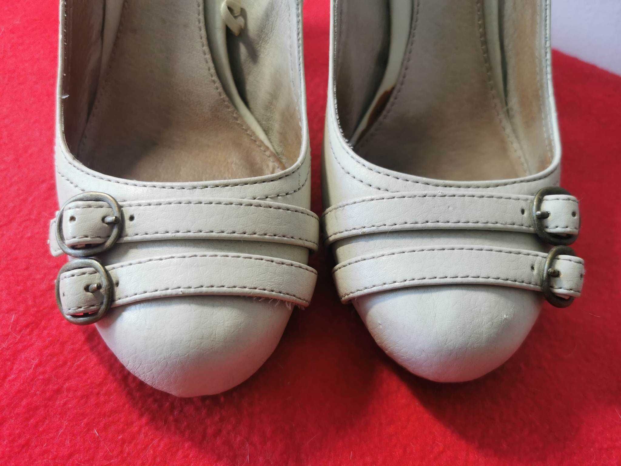 Pantofi Stradivarius, marime 38, model retro