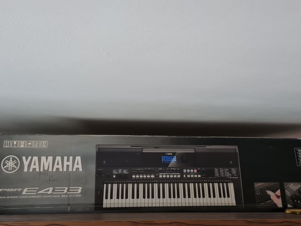 Orga Yamaha Psr E 433