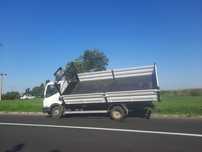 Nissan  Cabstar basculare  trei parti  3,5 to ,permis categoria  B