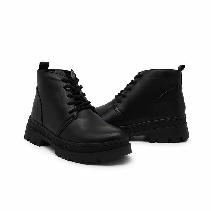 Дамски черни боти от естествена кожа с цип и връзки