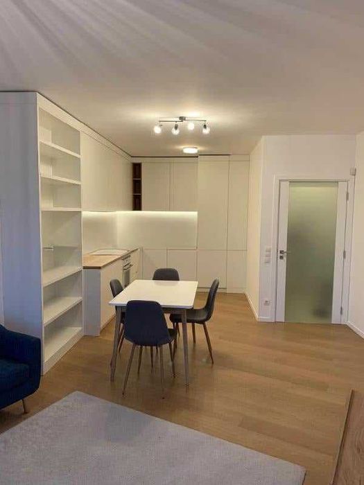 Дава се под наем Двустаен апартамент в София, Изток - 60 кв.м за 484.5 € - Снимка #1
