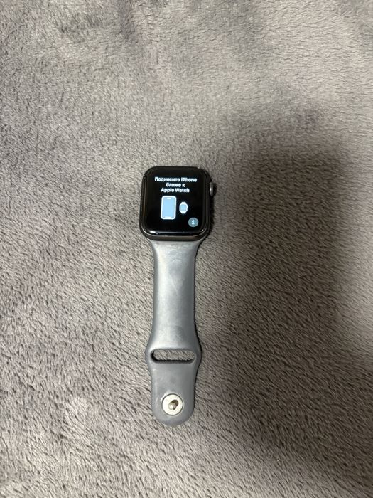 Продавам Apple watch series 5