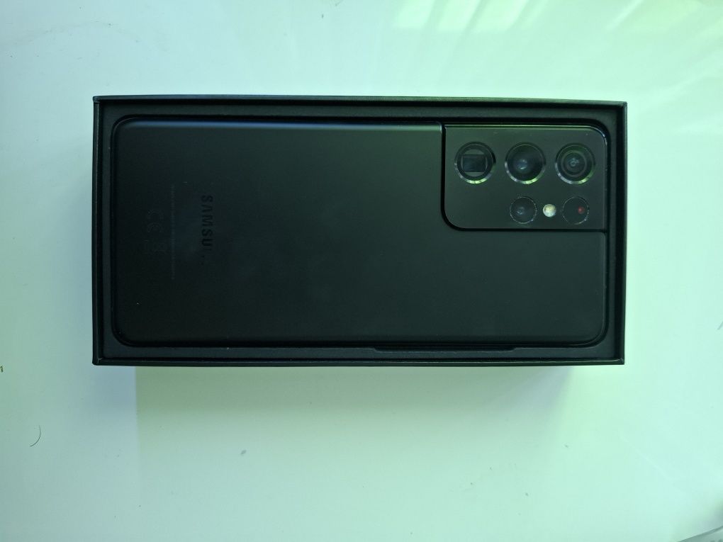 Продавам Samsung Galaxy S21 Ultra 5G