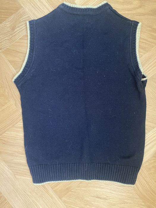 Продавам 2 части от униформа за 112 ОУ “Ст. Заимов”, гр. София