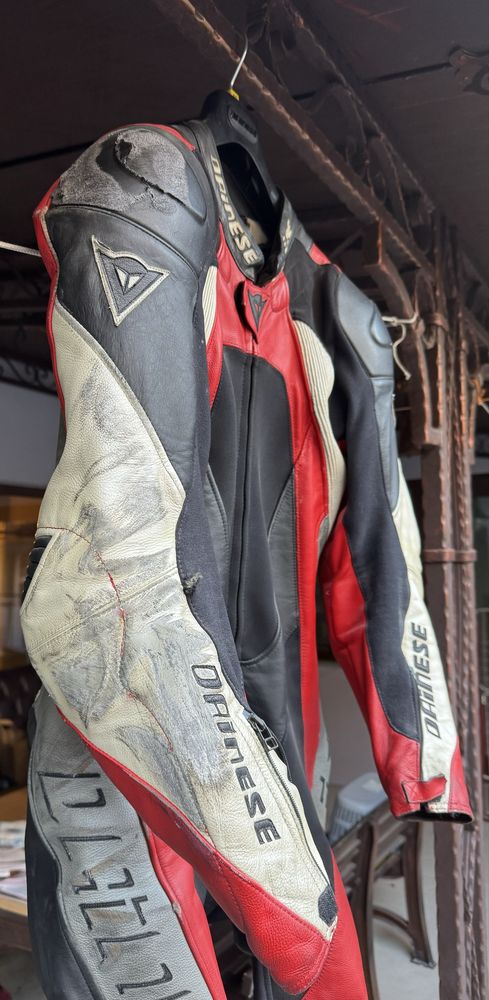 Цял Костюм Dainese D Tech за мотор