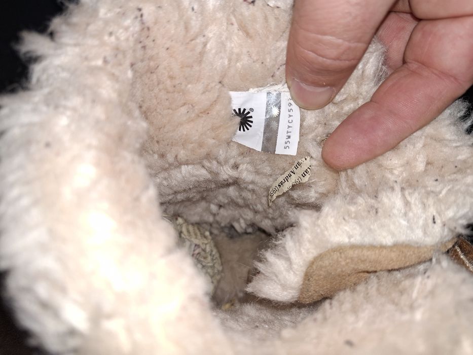 Vând cisme UGG nr 39 originale