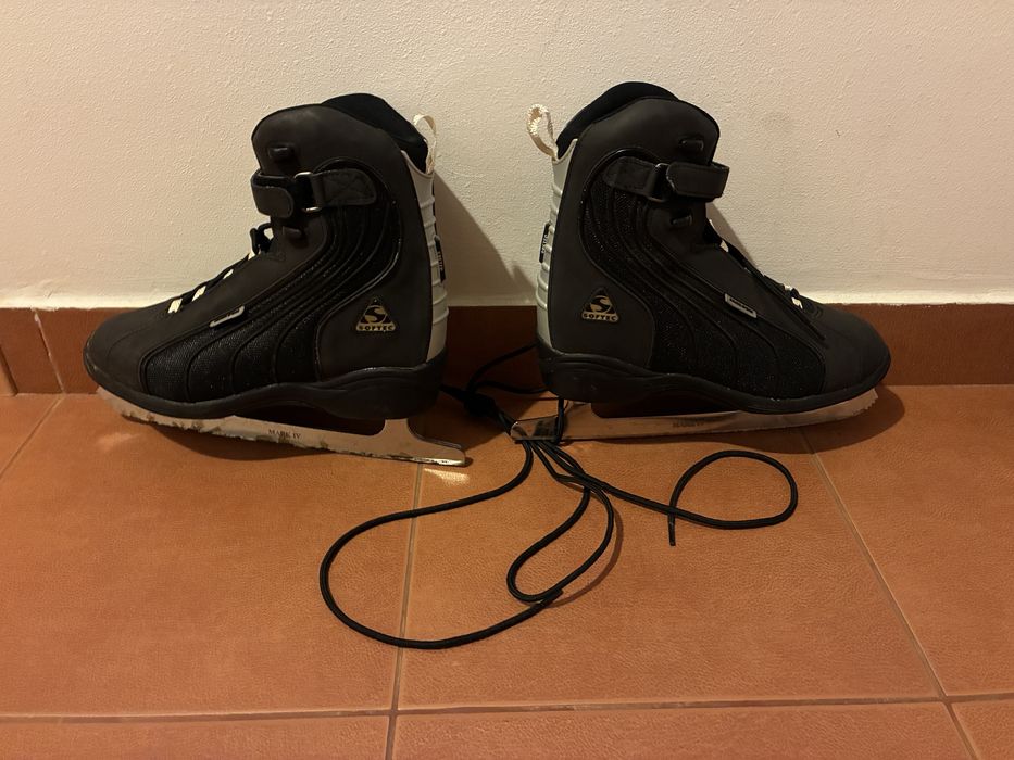 Patine de gheta marime 43