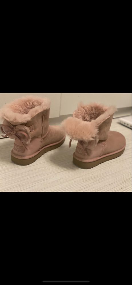 Cizme UGG Mini Bailey Bow