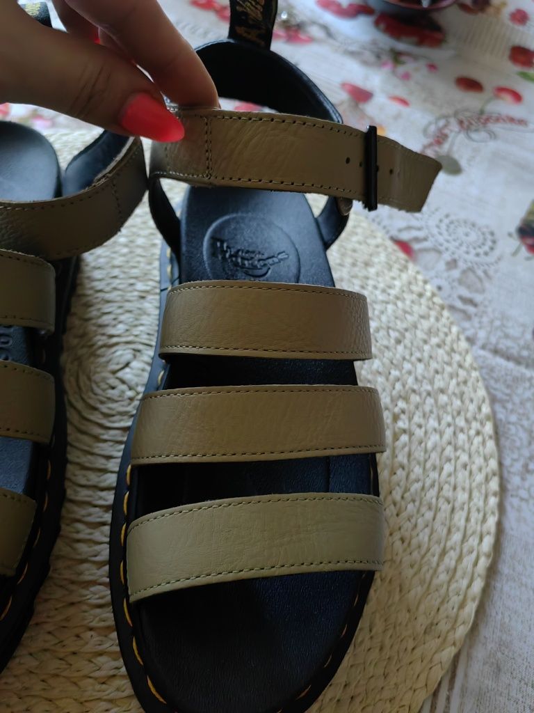 Сандали dr. martens 39-40 номер
