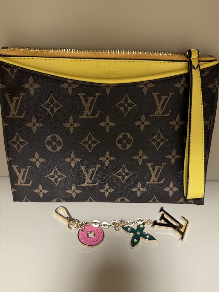 Louis vuitton pochette