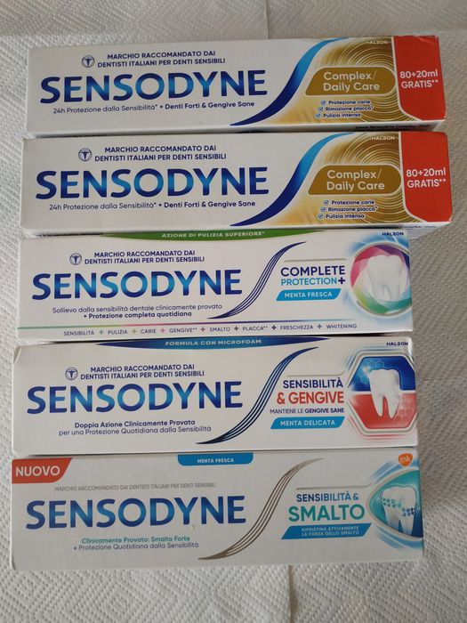 Pastă de dinți Sensodyne.