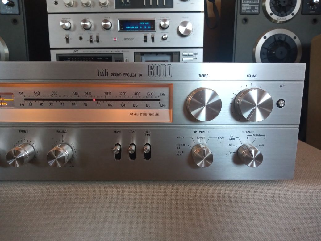 Receiver Loewe TA - 6000 (Philips). 40 watts/canal,4-16 ohms.Impecabi.