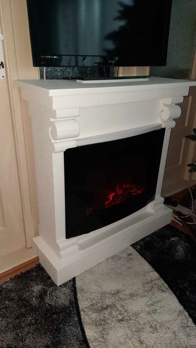 Rama semineu decorativ din polistiren