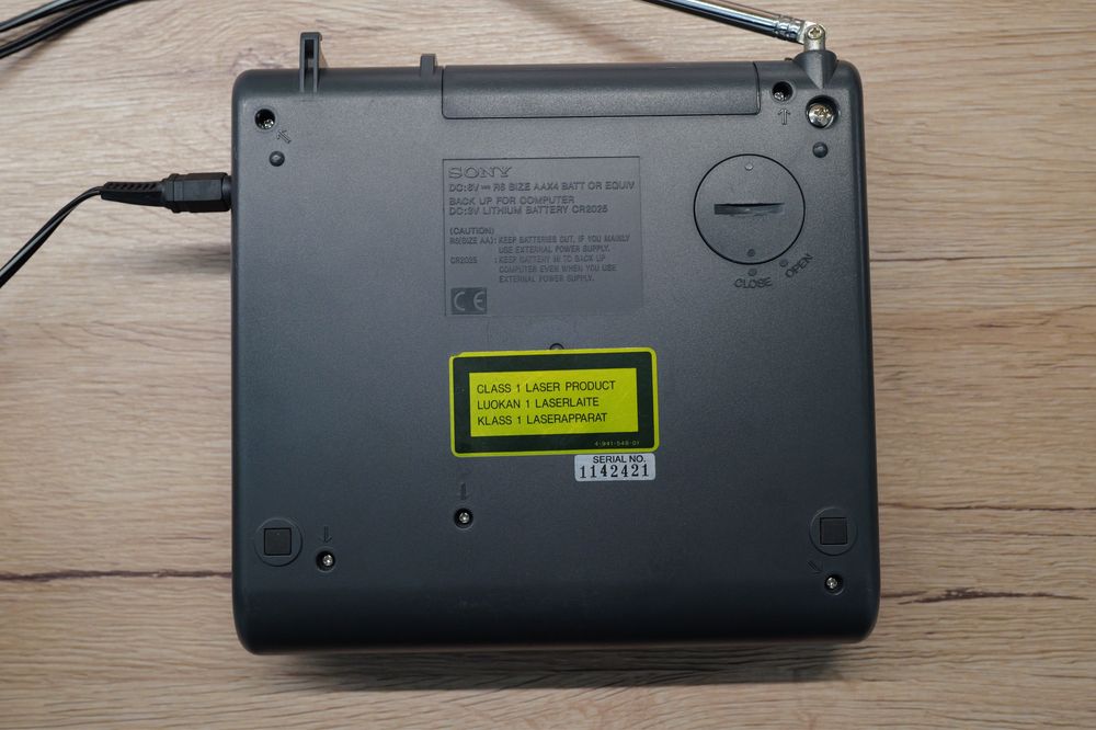 Sony ICF-CD1000 stare perfecta radio cu cd player si ceas alarma