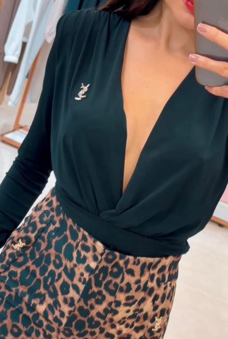 Vând bluza și pantalon YSL