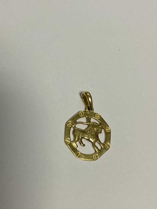 pandant leu (efn) Star Amanet