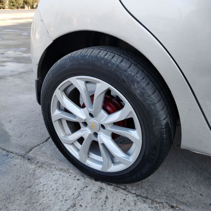 Diska balon R16 yaxshi holatda yorig' argon tekkan joyi yo'q