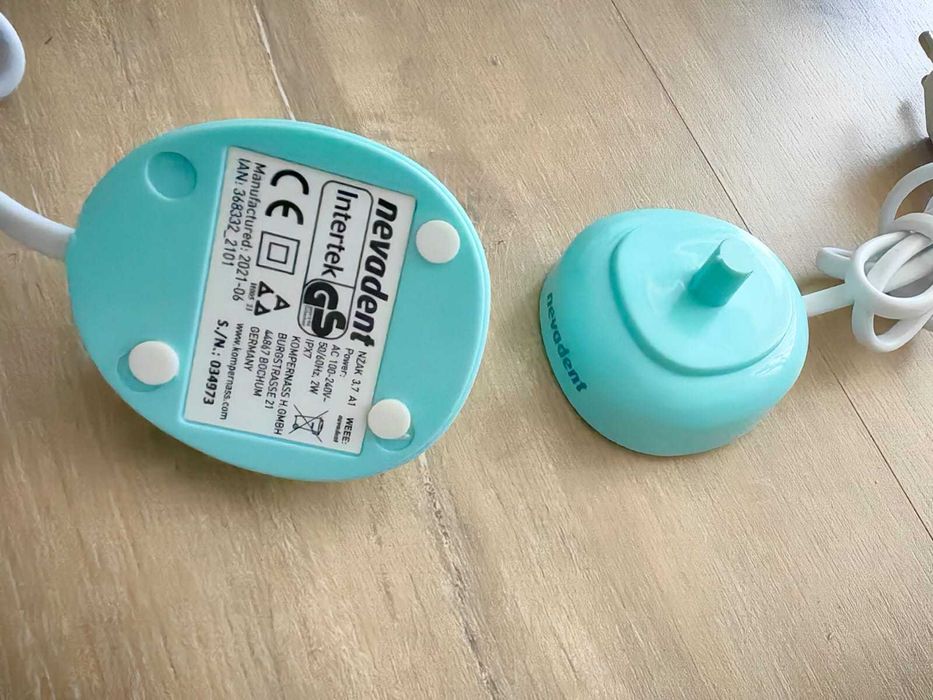 Incarcatoare pentru periuta de dinti electrica NEVADENT, ca noi.