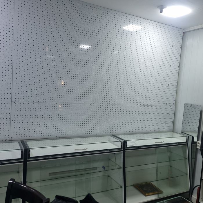 Do'kon vitirina oynali tayyor do'kondan yechilgan