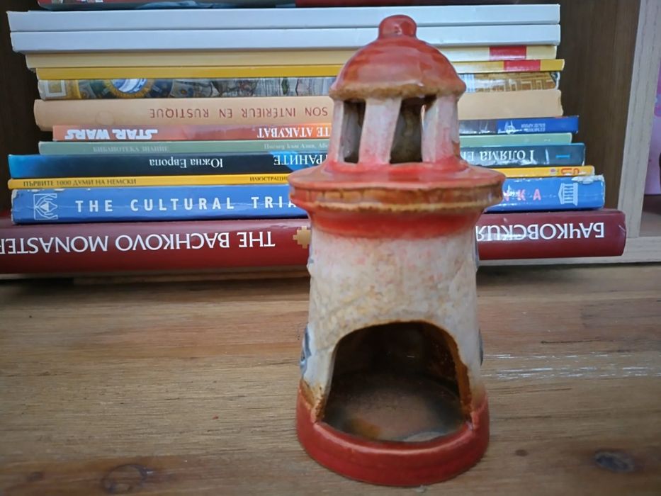 Керамичен свещник фар от остров  Радост