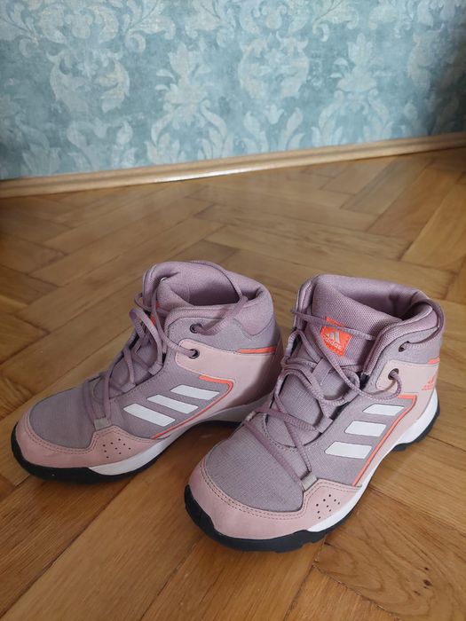 Vand ghete fetite Adidas Traxion nr.32