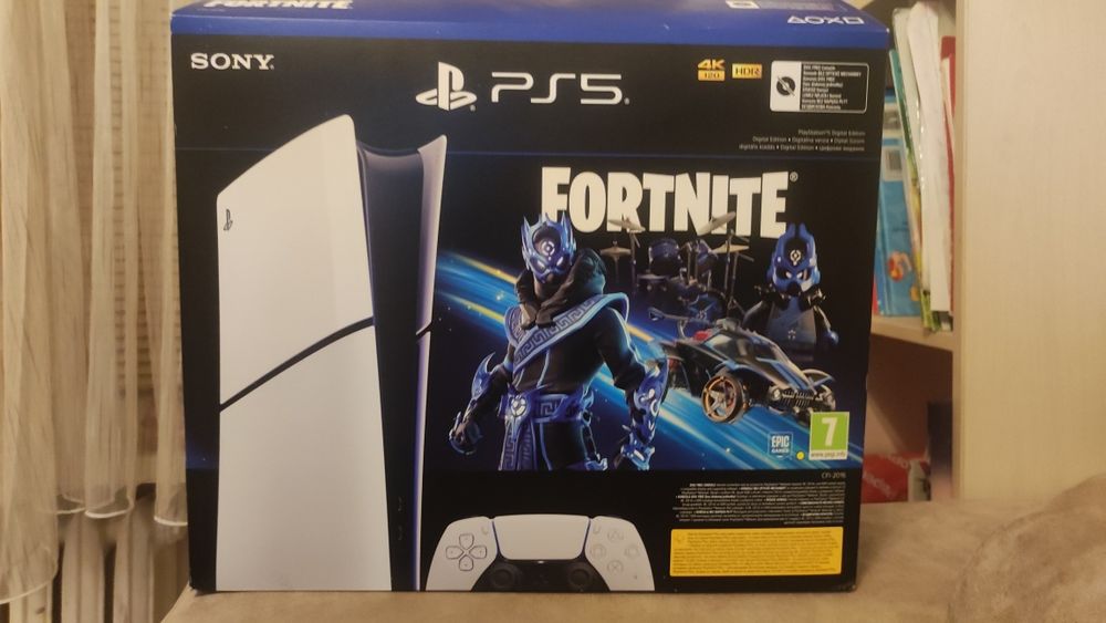 Playstation 5 Digital edition ДВА ДЖОЙСТИКА и още една година гаранция