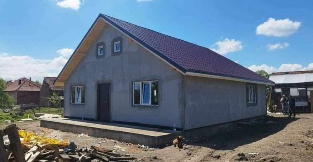 Case pe structură metalică cu panouri sandwich
Rapid, modern și eficie