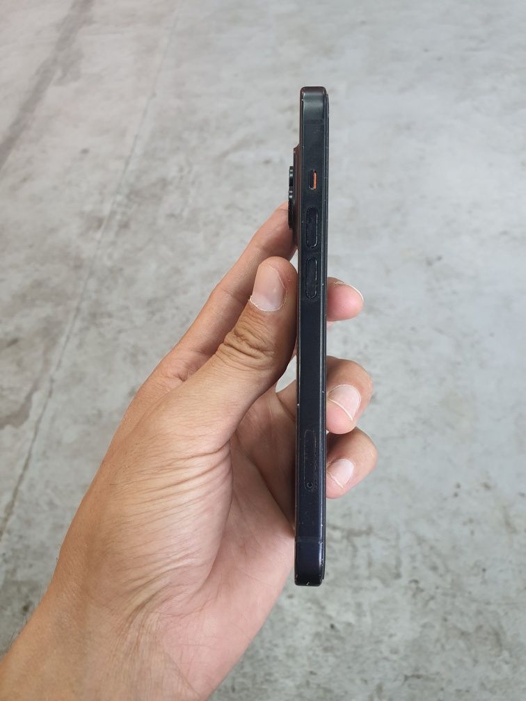 IPhone 15 128 GB J/A