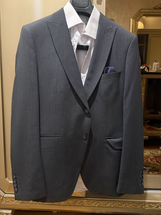 Кастюм шим холати зор бир маротаба кийилган