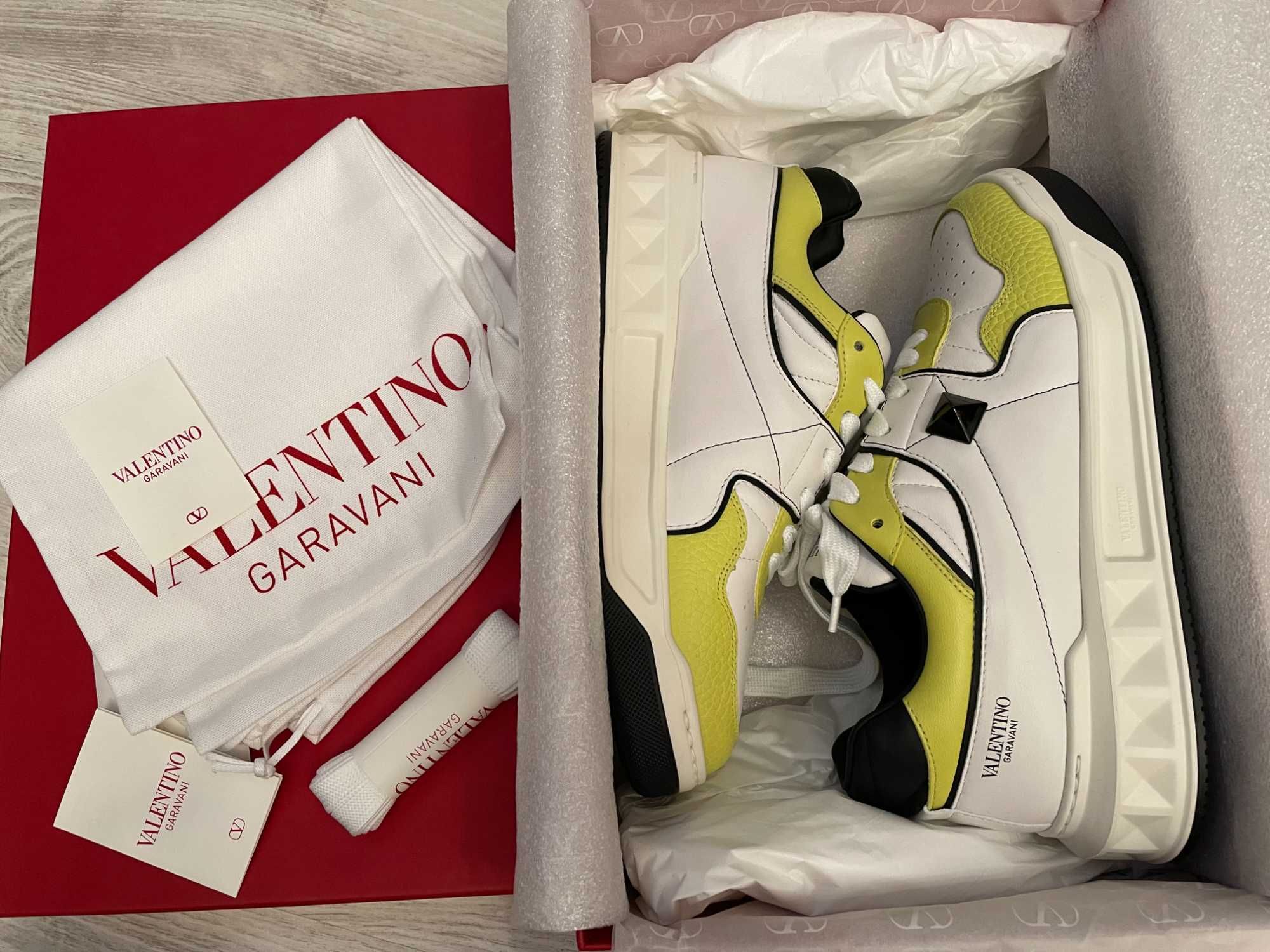 Valentino Garavani sneakers 44,5 originali, full box, retail 690 euro