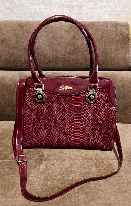 Нова дамска чанта с къси и дълга дръжка