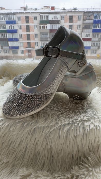 Туфли на девочку