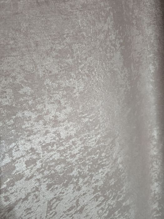 Vand 2 bucati draperie