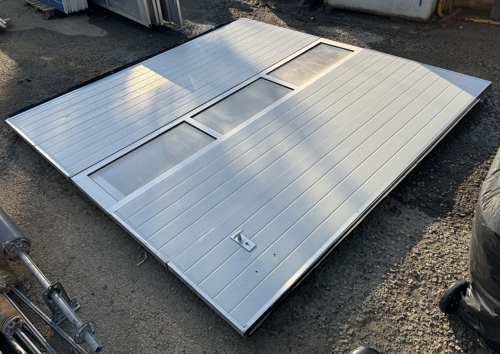 USA SECTIONALA  INDUSTRIALA poarta garaj  H 306 x L310  Garantie 6 buc