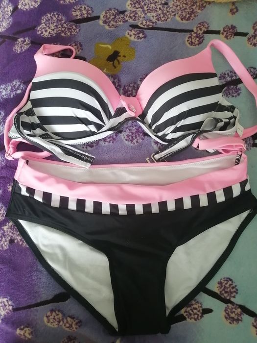 Продам купальник