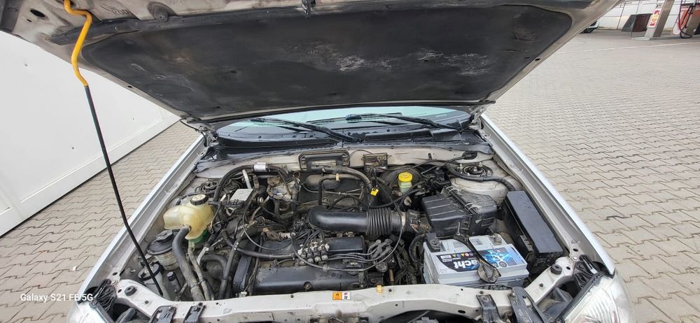 Mazda Tribute (4x4)