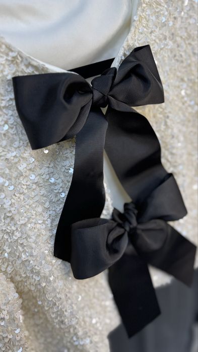 Трендовый жакет с пайетками