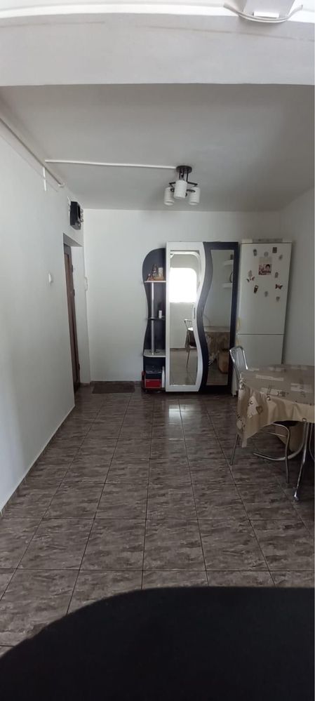 Apartament 3 camere - Ion Creanga ( peste drum de fostul CEC)