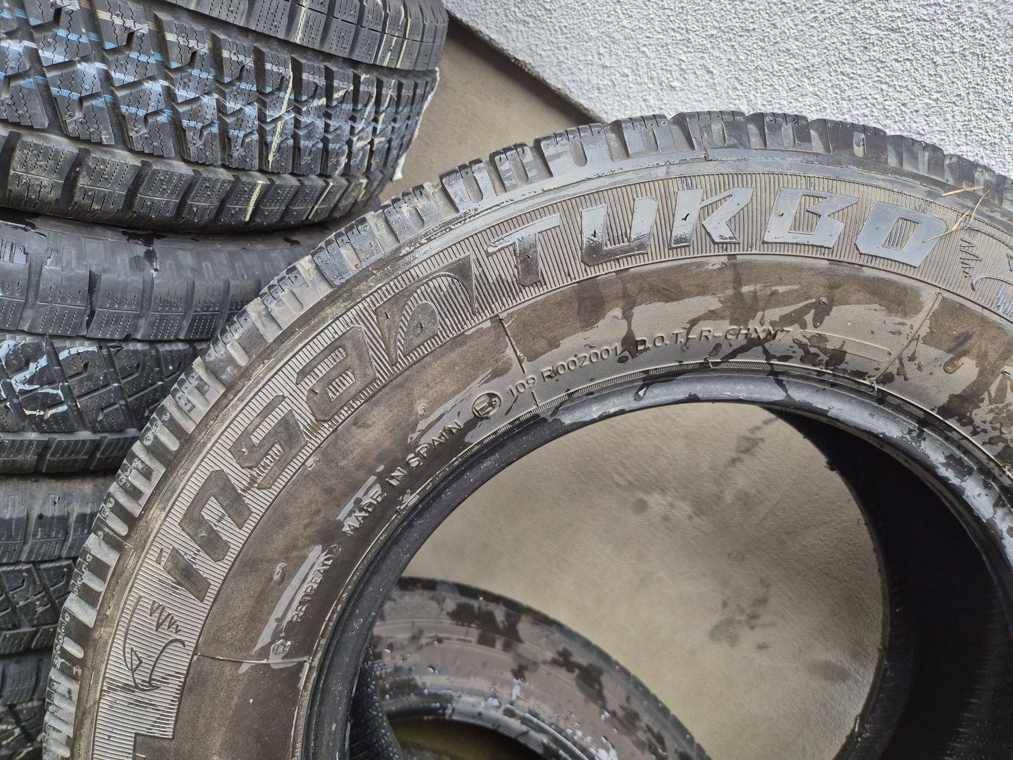 1бр. 235/65/16c гума бус бусови