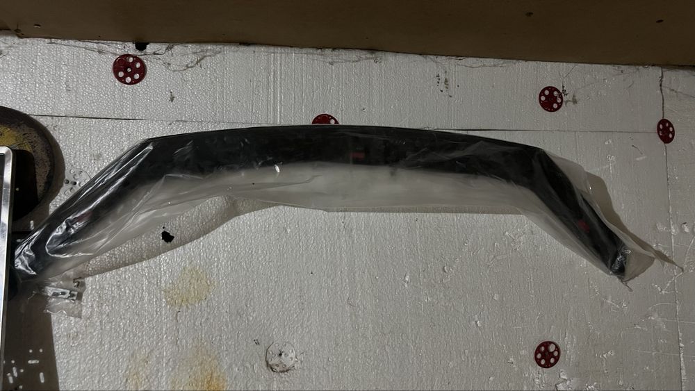 Ветровик мухобойка на капот гранта калина