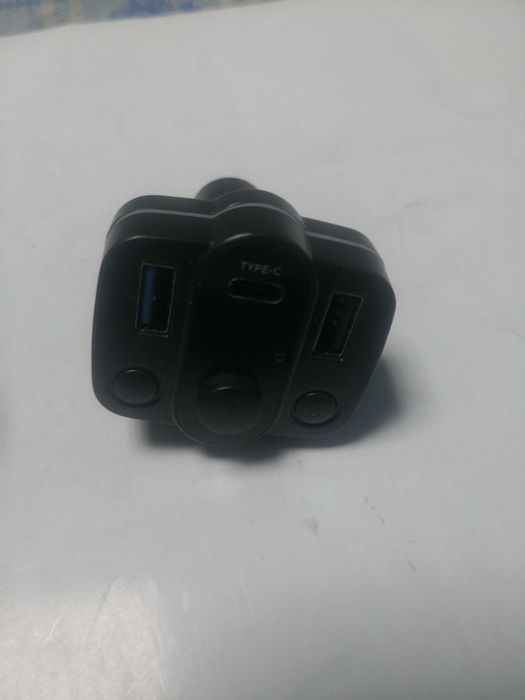 Modulator fm cu bluetooth