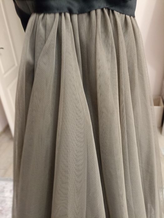 Дамска бежова рокля тюл