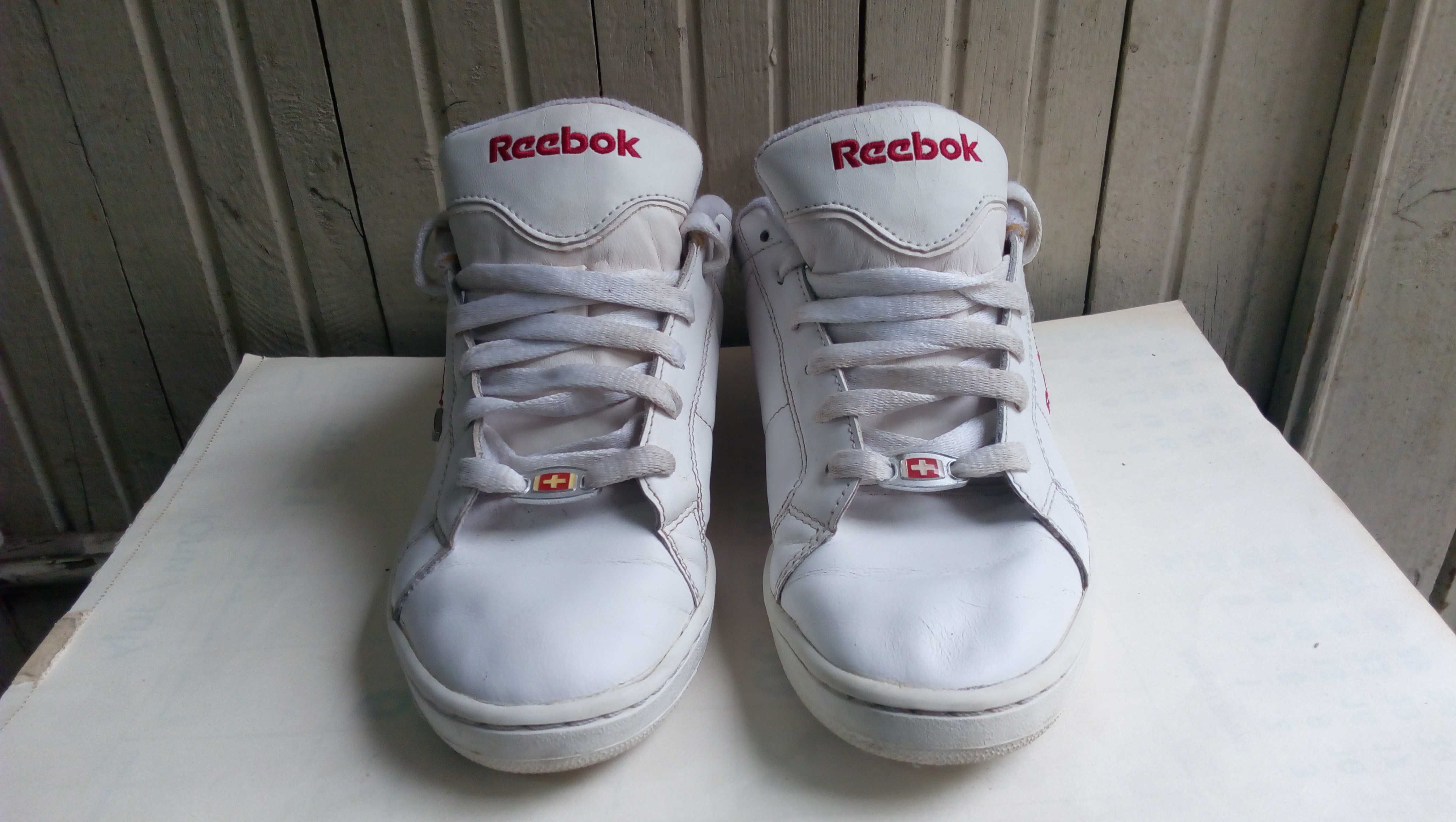 ''Reebok''оригинални дамски сникърси 38 номер