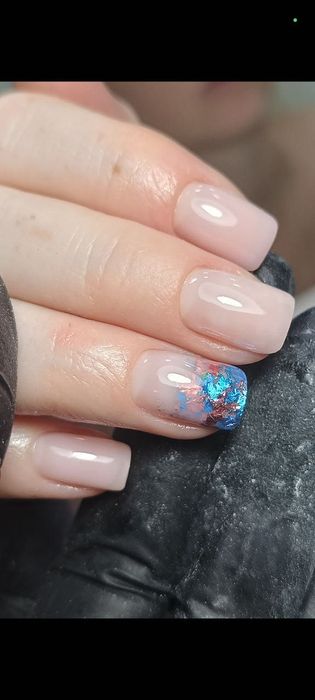 Маникюр / педикюр