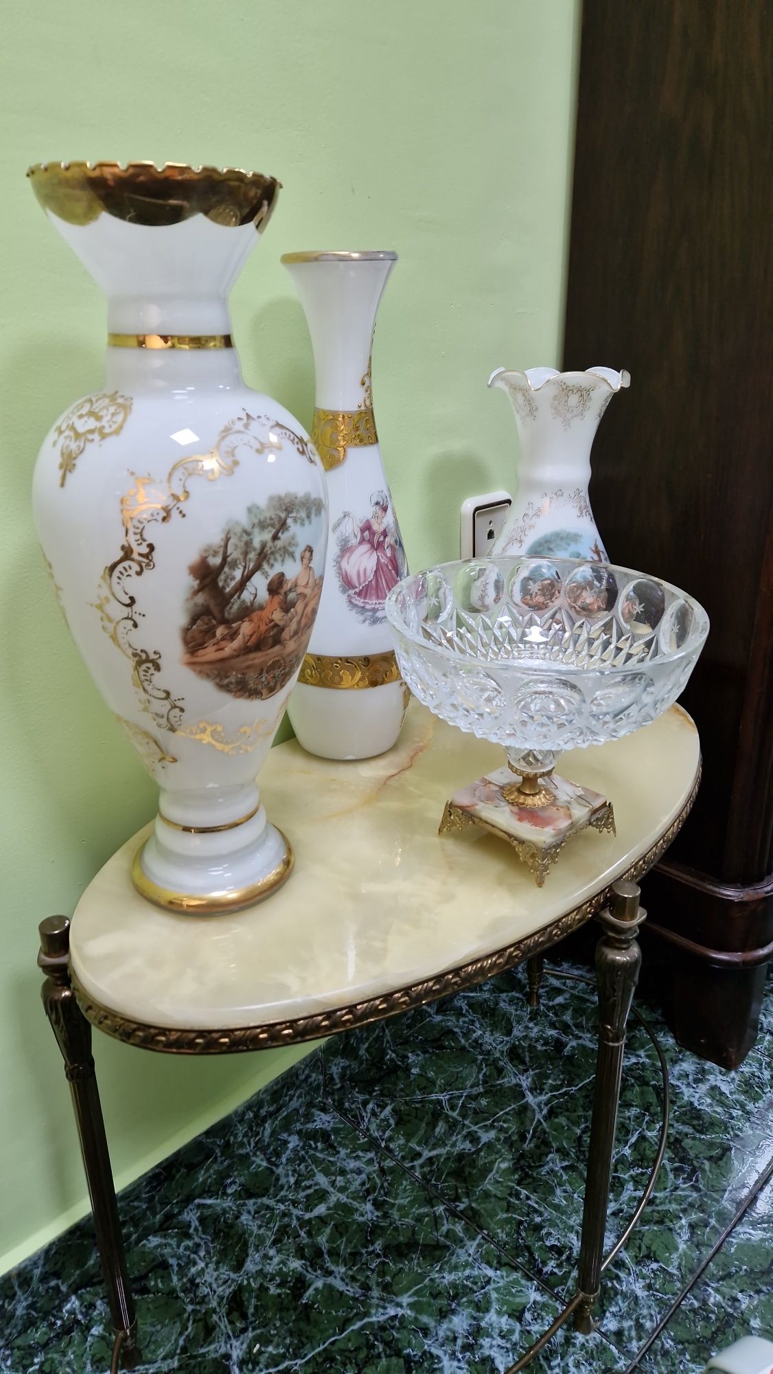 Страхотна антикварна френска колекционерска ваза Опалин